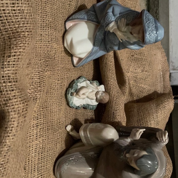 Lladro Other - Lladro Nativity 3 piece set. 5476, 5477,5478.  Perfect condition